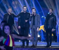 高清现场Westlife与星共舞演唱Hello My Love