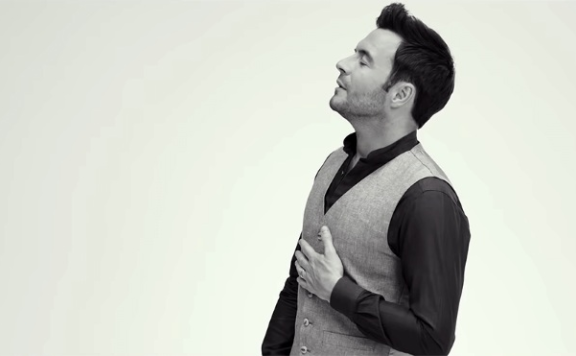 Shane – Beautiful In White 音乐录影带