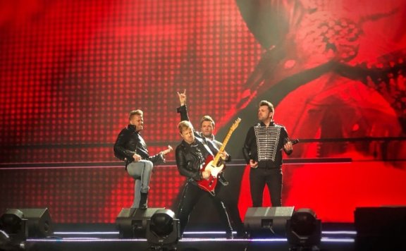 Westlife北京开唱 西城男孩嗨翻全场